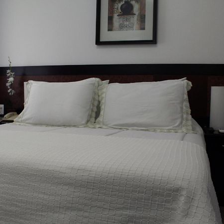 Hotel Dom Henrique Timoteo Bagian luar foto