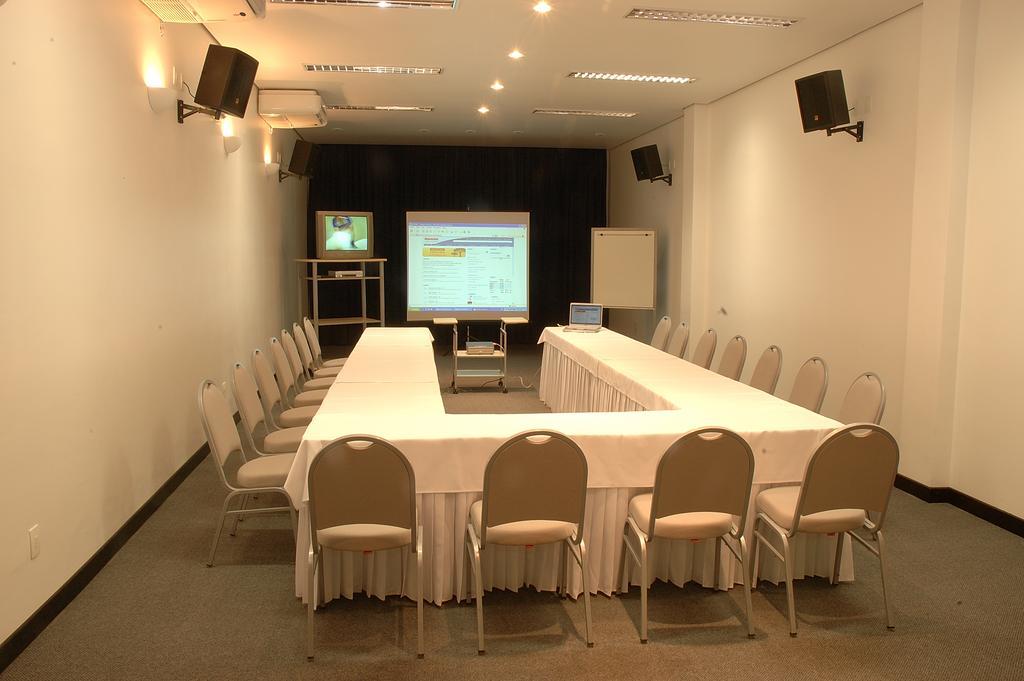 Hotel Dom Henrique Timoteo Bagian luar foto