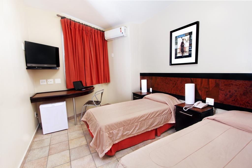 Hotel Dom Henrique Timoteo Bagian luar foto