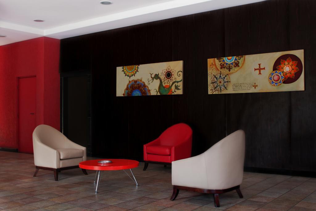 Hotel Dom Henrique Timoteo Bagian luar foto