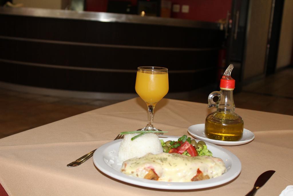 Hotel Dom Henrique Timoteo Bagian luar foto