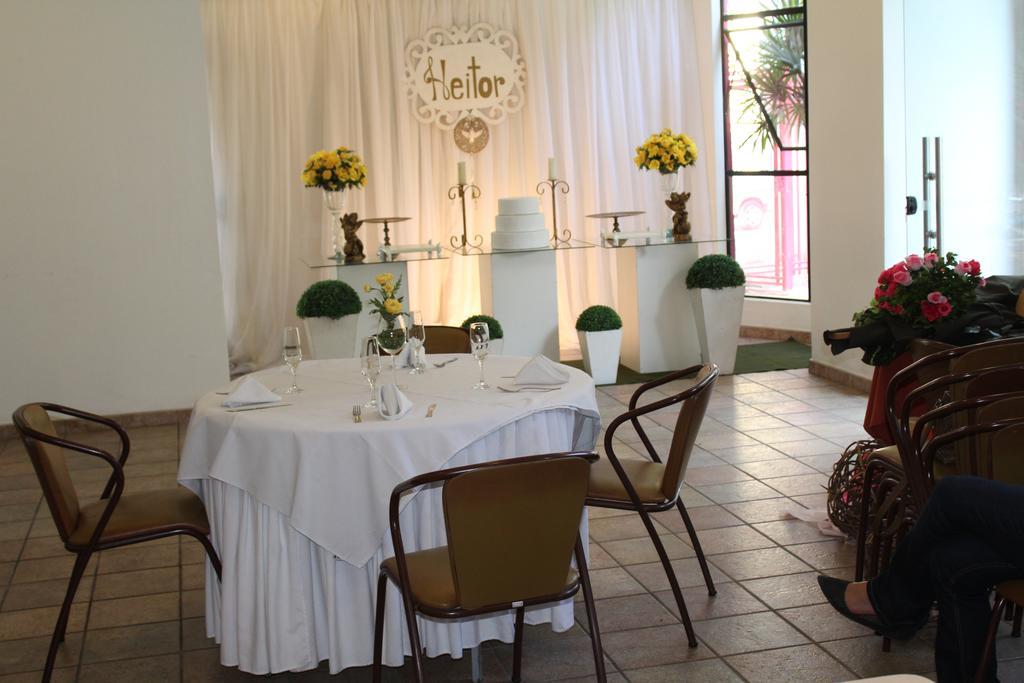 Hotel Dom Henrique Timoteo Bagian luar foto
