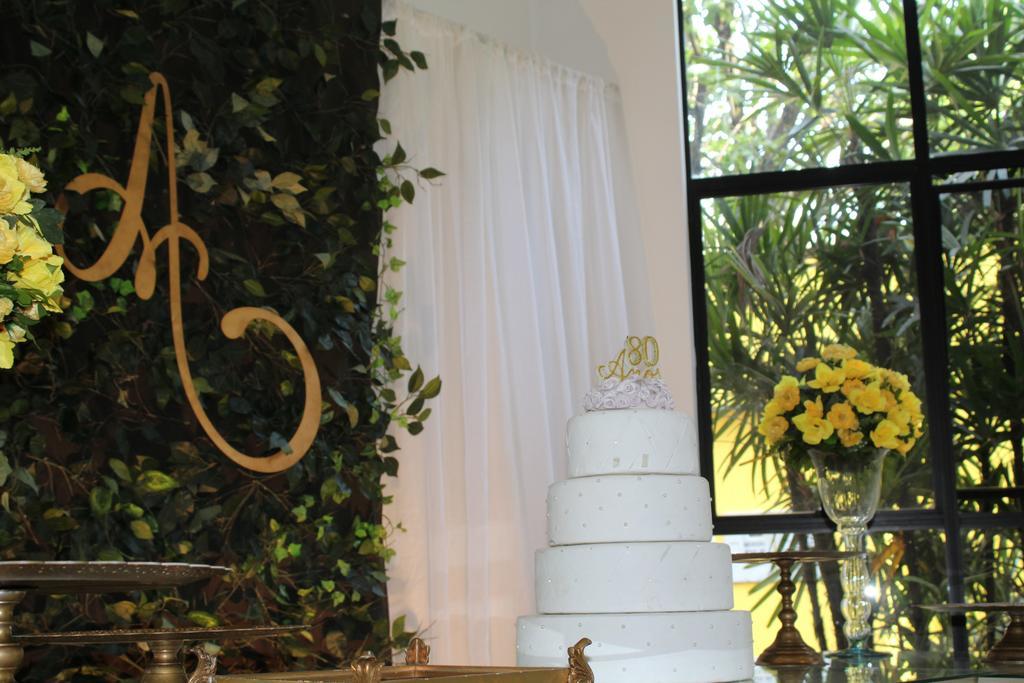 Hotel Dom Henrique Timoteo Bagian luar foto