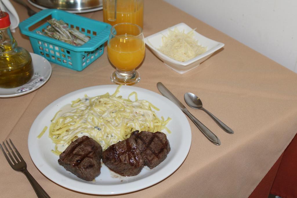 Hotel Dom Henrique Timoteo Bagian luar foto