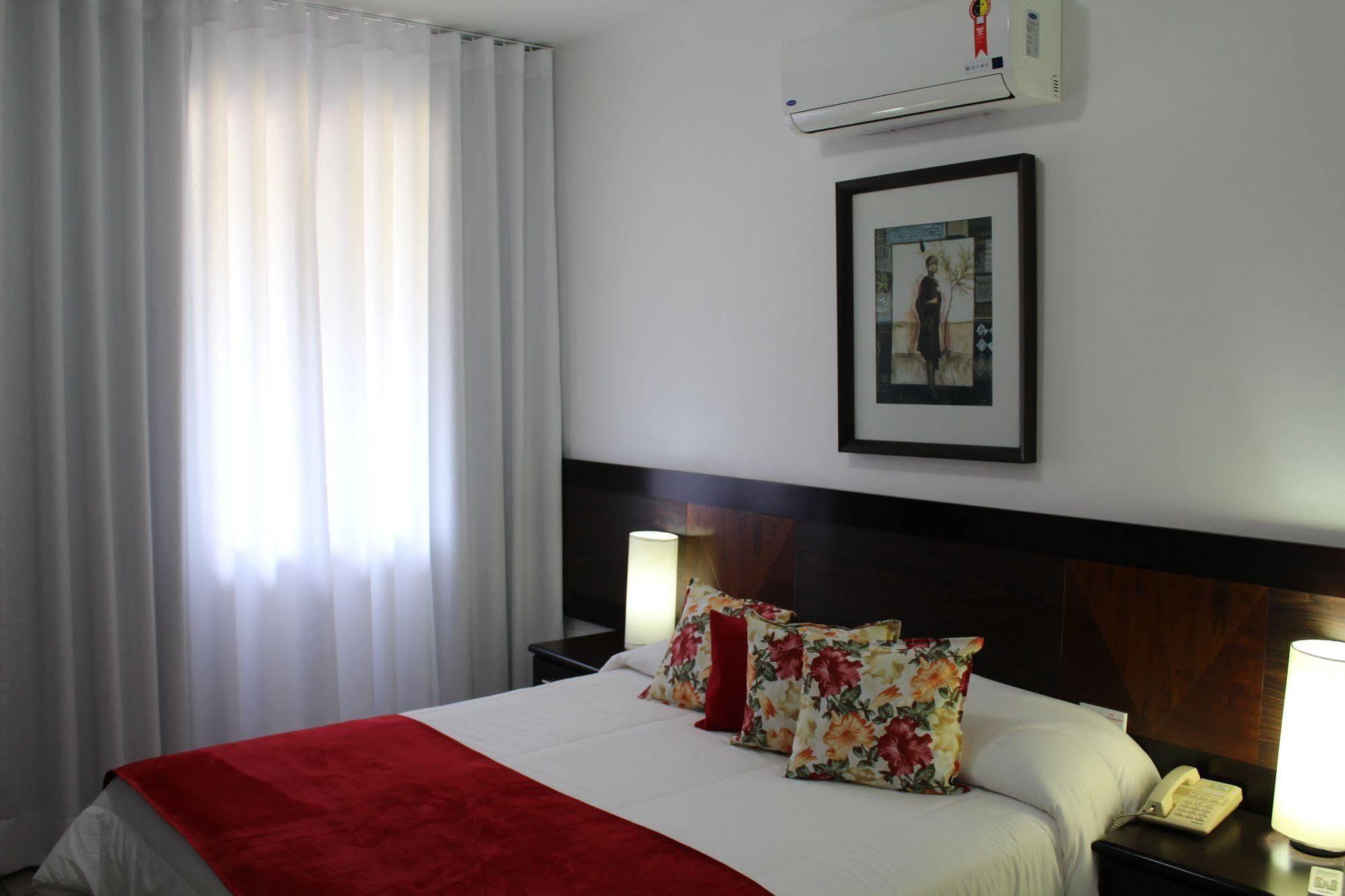 Hotel Dom Henrique Timoteo Bagian luar foto
