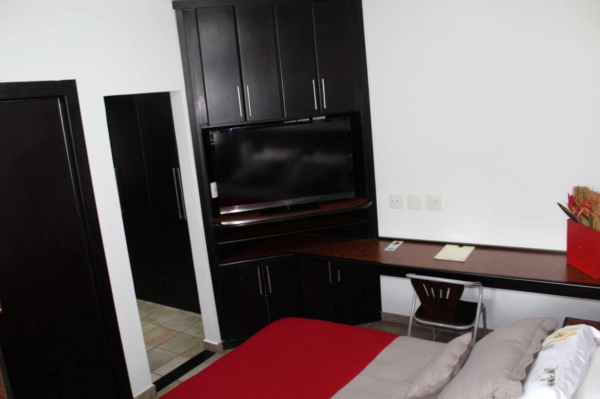 Hotel Dom Henrique Timoteo Bagian luar foto